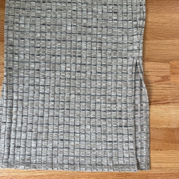 Aritiza Wilfred Free knit midi skirt with matching top - Picture 5 of 6